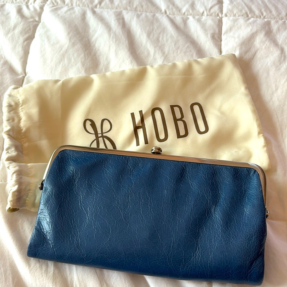 NWT Hobo Lauren Wallet!